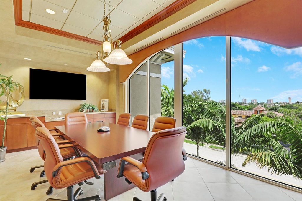 Image 13 of property listing at 6751 N Federal Hwy Highway 401, 402 , 403, Boca Raton, FL 33487