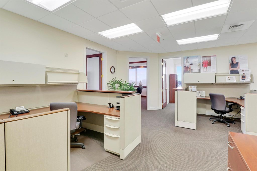 Image 29 of property listing at 6751 N Federal Hwy Highway 401, 402 , 403, Boca Raton, FL 33487