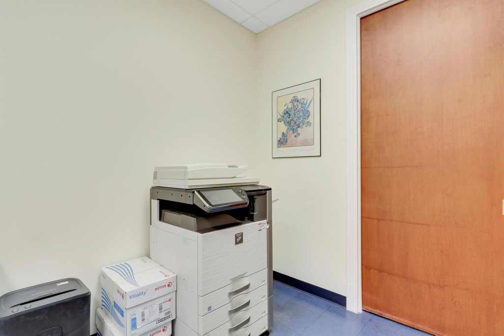 Image 32 of property listing at 6751 N Federal Hwy Highway 401, 402 , 403, Boca Raton, FL 33487