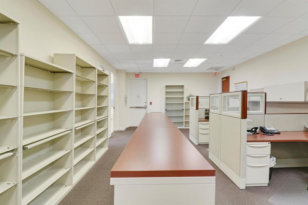 Image 41 of property listing at 6751 N Federal Hwy Highway 401, 402 , 403, Boca Raton, FL 33487