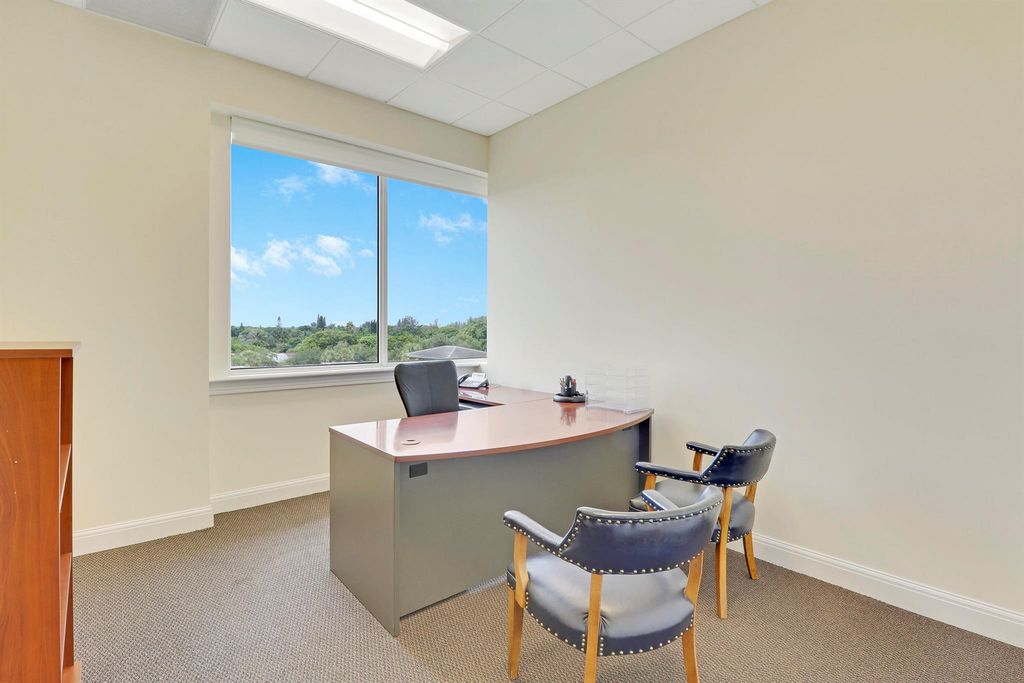 Image 43 of property listing at 6751 N Federal Hwy Highway 401, 402 , 403, Boca Raton, FL 33487