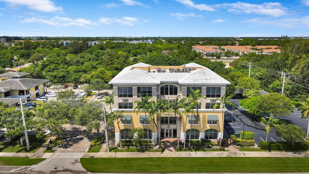 Image 53 of property listing at 6751 N Federal Hwy Highway 401, 402 , 403, Boca Raton, FL 33487