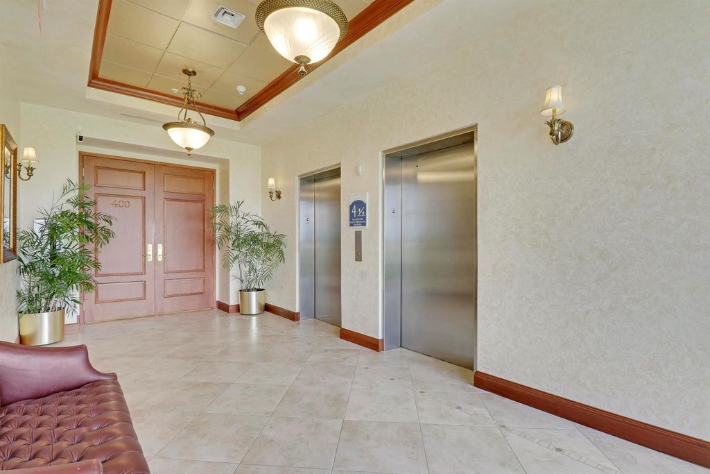 Image 6 of property listing at 6751 N Federal Hwy Highway 401, 402 , 403, Boca Raton, FL 33487