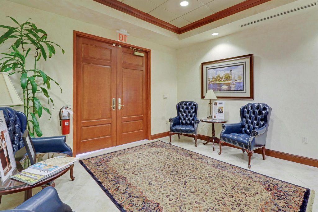 Image 8 of property listing at 6751 N Federal Hwy Highway 401, 402 , 403, Boca Raton, FL 33487