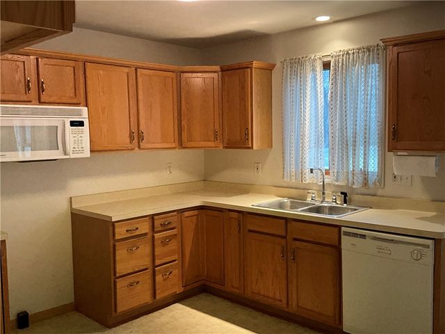 15 Jacklyn Drive, Chili, NY 14624