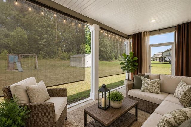 8084 Louis Drive, Locust Grove, GA 30248