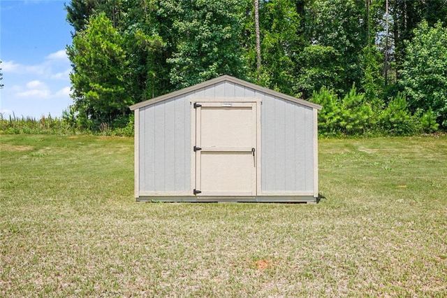 8084 Louis Drive, Locust Grove, GA 30248