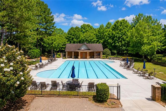 8084 Louis Drive, Locust Grove, GA 30248