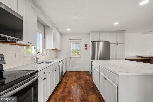 1133 KINGS HWY, Pilesgrove, NJ 08098