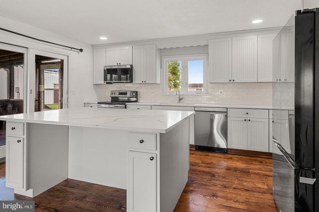 1133 KINGS HWY, Pilesgrove, NJ 08098