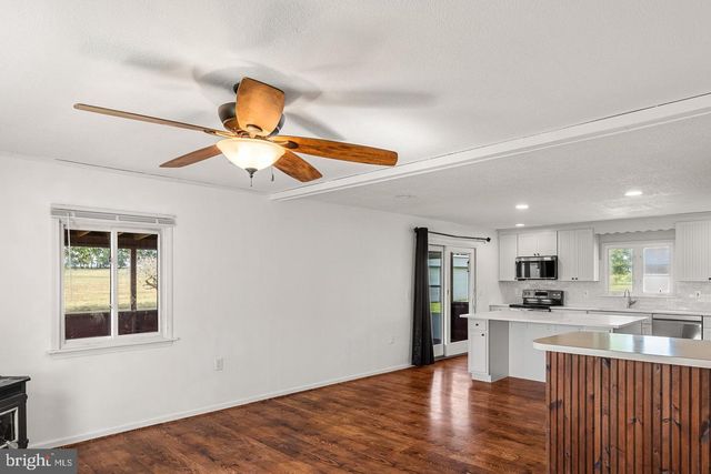 1133 KINGS HWY, Pilesgrove, NJ 08098
