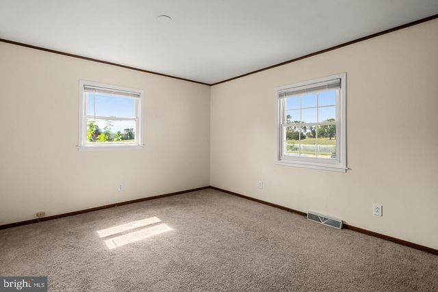 1133 KINGS HWY, Pilesgrove, NJ 08098