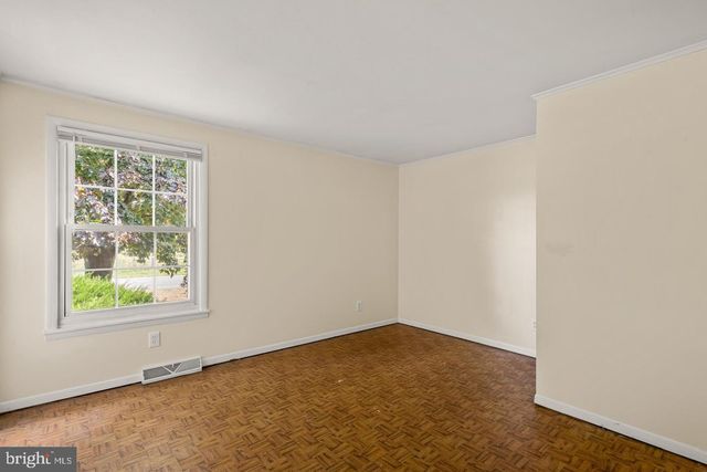 1133 KINGS HWY, Pilesgrove, NJ 08098