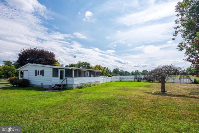 1133 KINGS HWY, Pilesgrove, NJ 08098