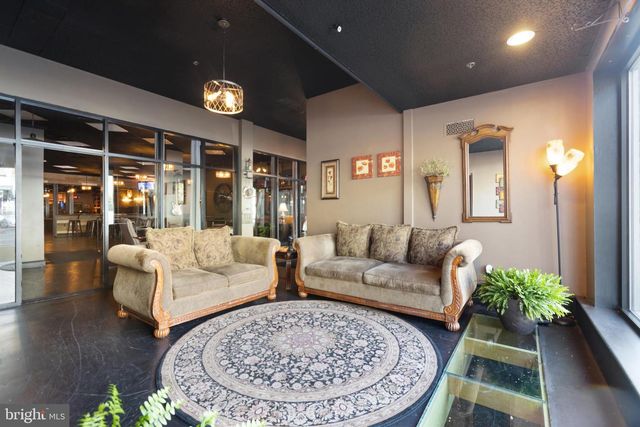 238-244 E HIGH ST, Pottstown, PA 19464