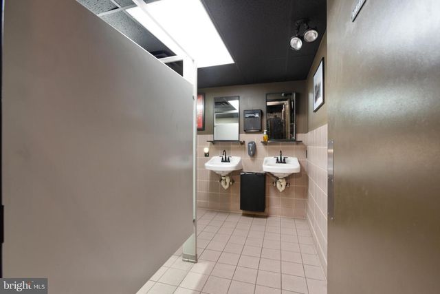 238-244 E HIGH ST, Pottstown, PA 19464