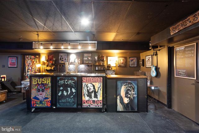 238-244 E HIGH ST, Pottstown, PA 19464