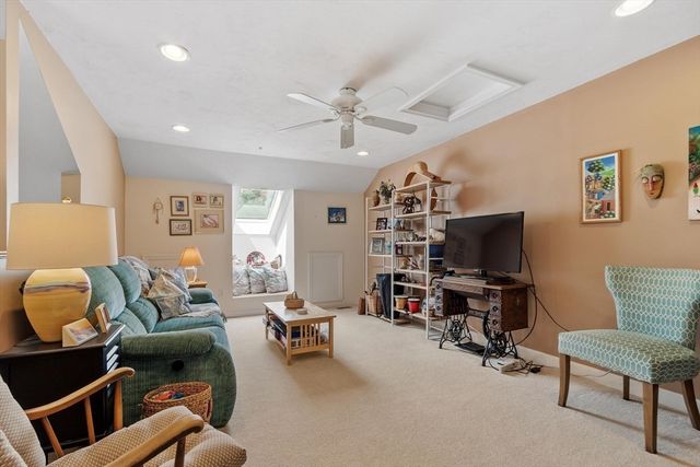 7 Whispering Brook 7, Marlborough, MA 01752