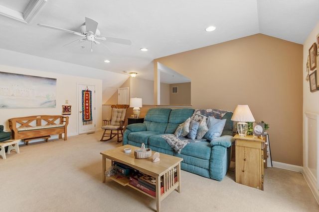 7 Whispering Brook 7, Marlborough, MA 01752