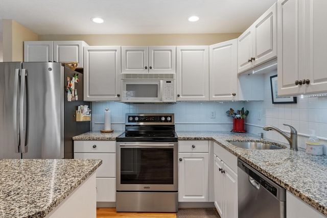 7 Whispering Brook 7, Marlborough, MA 01752