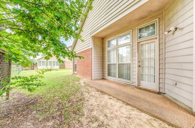 4062 SAWGRASS DR, Memphis, TN 38125