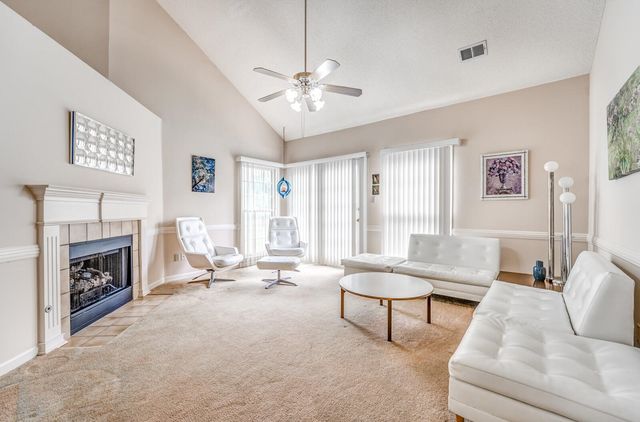 4062 SAWGRASS DR, Memphis, TN 38125