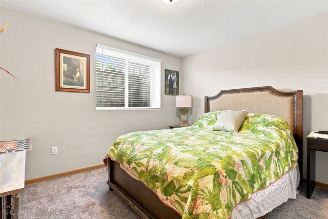 7916 Westfield Drive NE, Cedar Rapids, IA 52402