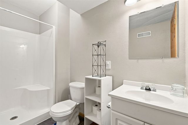 7916 Westfield Drive NE, Cedar Rapids, IA 52402