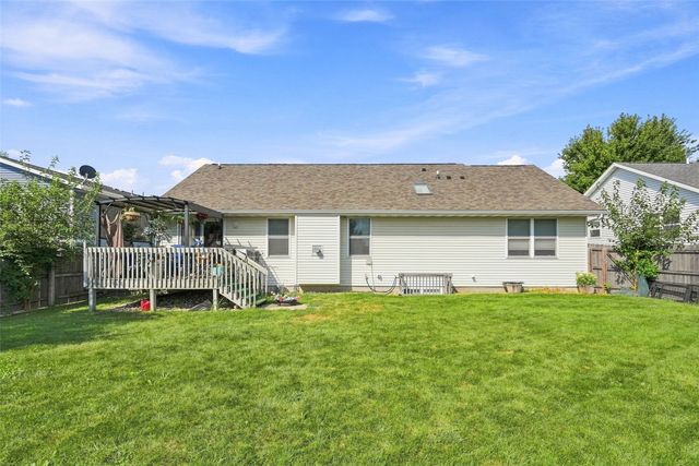 7916 Westfield Drive NE, Cedar Rapids, IA 52402