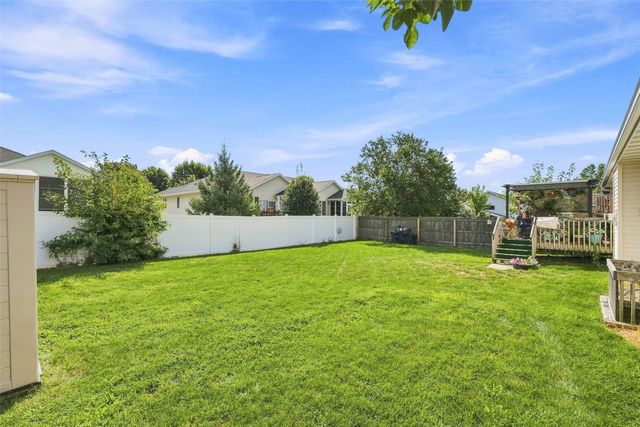 7916 Westfield Drive NE, Cedar Rapids, IA 52402