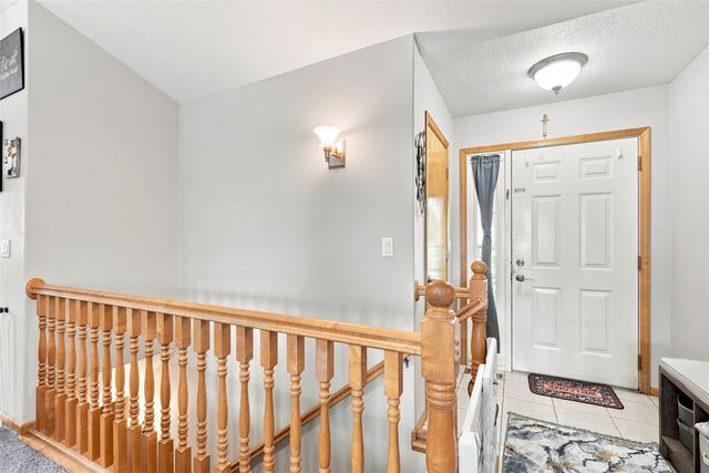 7916 Westfield Drive NE, Cedar Rapids, IA 52402