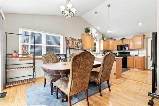 7916 Westfield Drive NE, Cedar Rapids, IA 52402