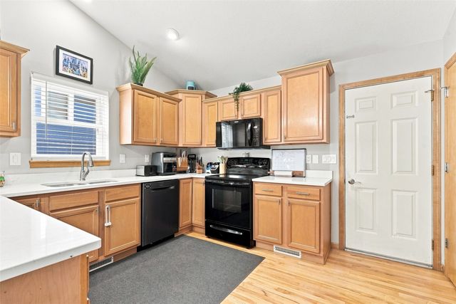 7916 Westfield Drive NE, Cedar Rapids, IA 52402