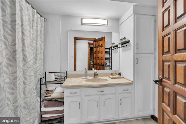 176 CENTURA, Cherry Hill, NJ 08003