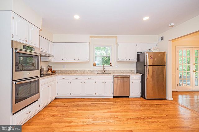7111 CHESHIRE CT, Alexandria, VA 22307