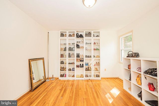 7111 CHESHIRE CT, Alexandria, VA 22307