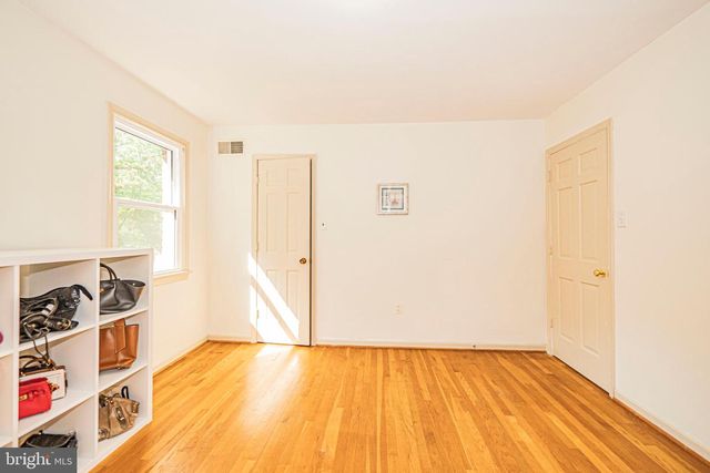 7111 CHESHIRE CT, Alexandria, VA 22307