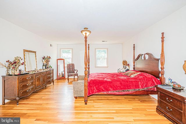 7111 CHESHIRE CT, Alexandria, VA 22307
