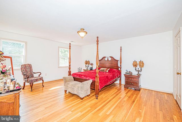 7111 CHESHIRE CT, Alexandria, VA 22307