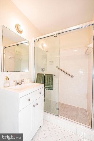 7111 CHESHIRE CT, Alexandria, VA 22307