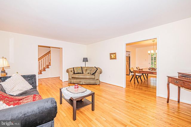 7111 CHESHIRE CT, Alexandria, VA 22307