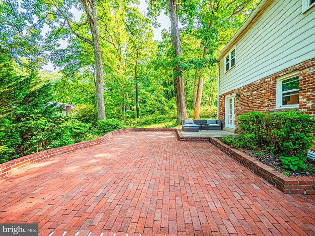 7111 CHESHIRE CT, Alexandria, VA 22307