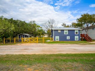605 Cove CIR, Granite Shoals, TX 78654