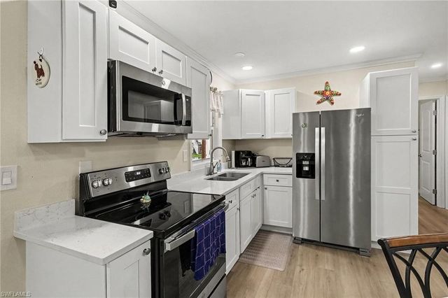 17620 Bryan CT, Fort Myers Beach, FL 33931