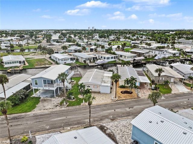 17620 Bryan CT, Fort Myers Beach, FL 33931