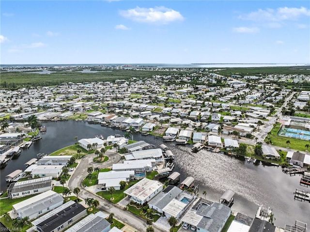 17620 Bryan CT, Fort Myers Beach, FL 33931