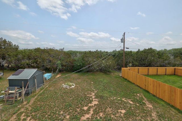 5211 Thunderbird ST B, Lago Vista, TX 78645