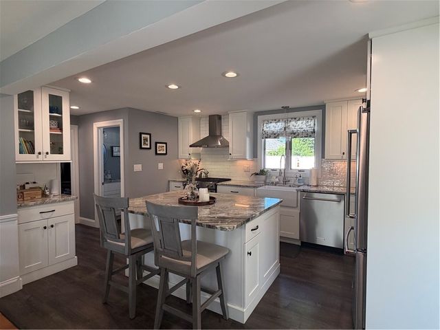 39 Merry Mount Drive, Warwick, RI 02888