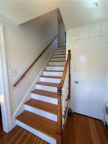 39 Merry Mount Drive, Warwick, RI 02888