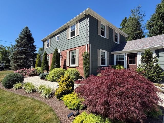 39 Merry Mount Drive, Warwick, RI 02888
